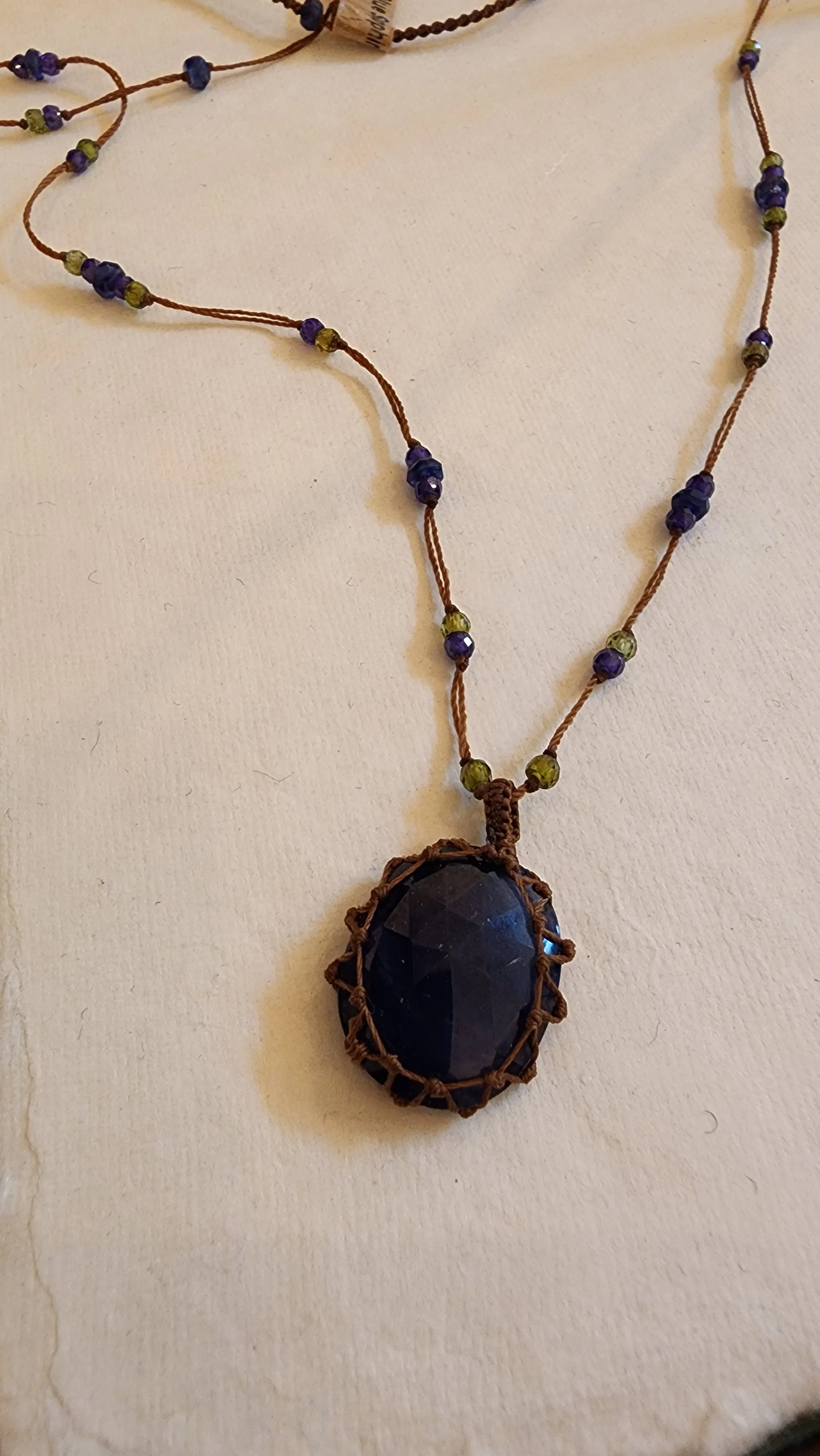Short Tibetan necklace - glassfilled Blue Sapphire
